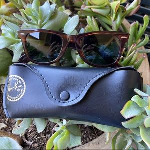RayBan Wayfarer Classic Brown Sunglasses